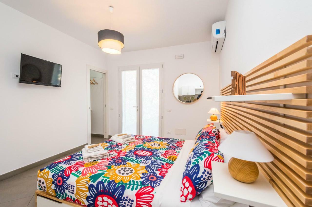B&B Lo&G Lascari Extérieur photo