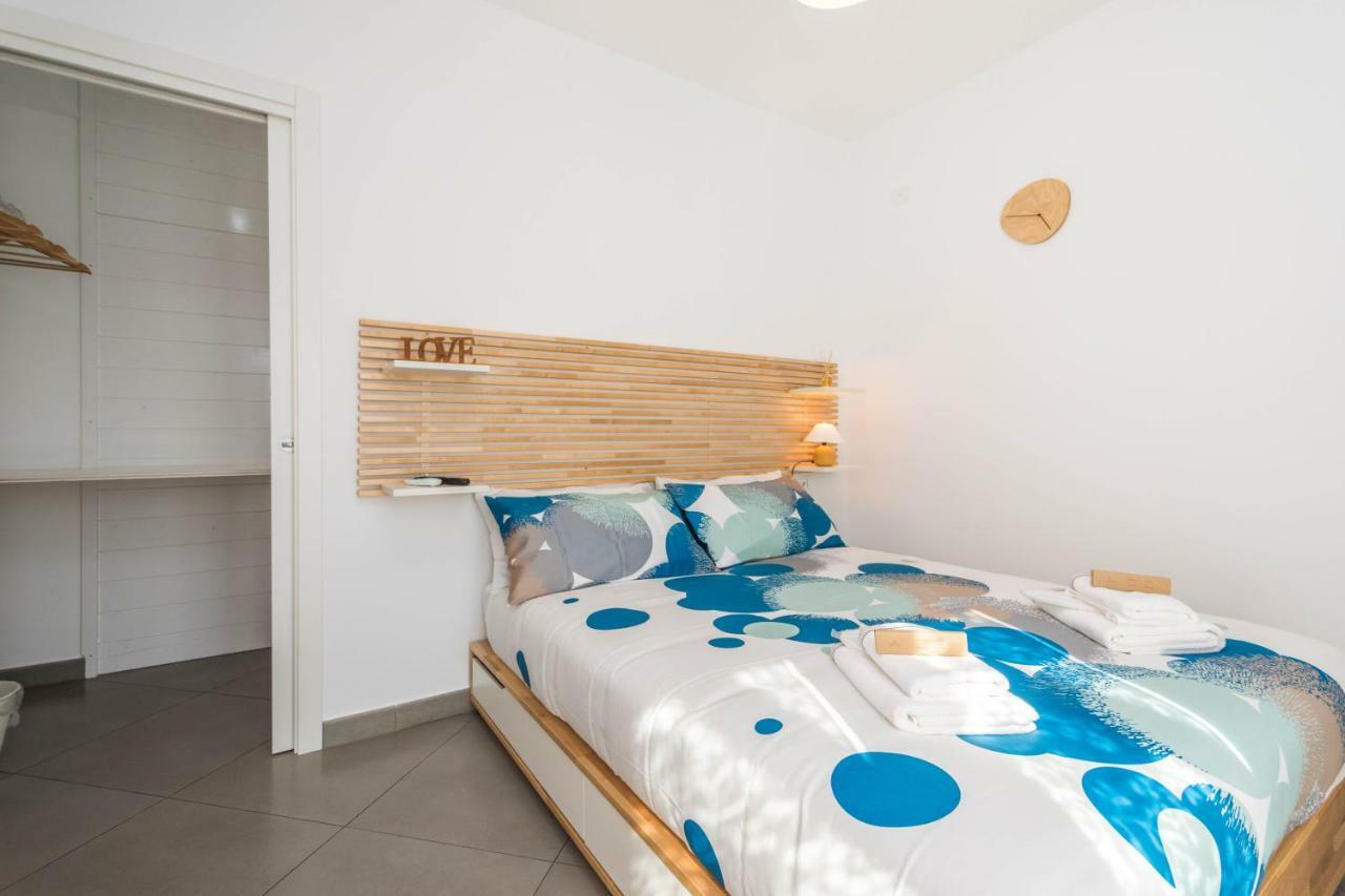 B&B Lo&G Lascari Extérieur photo