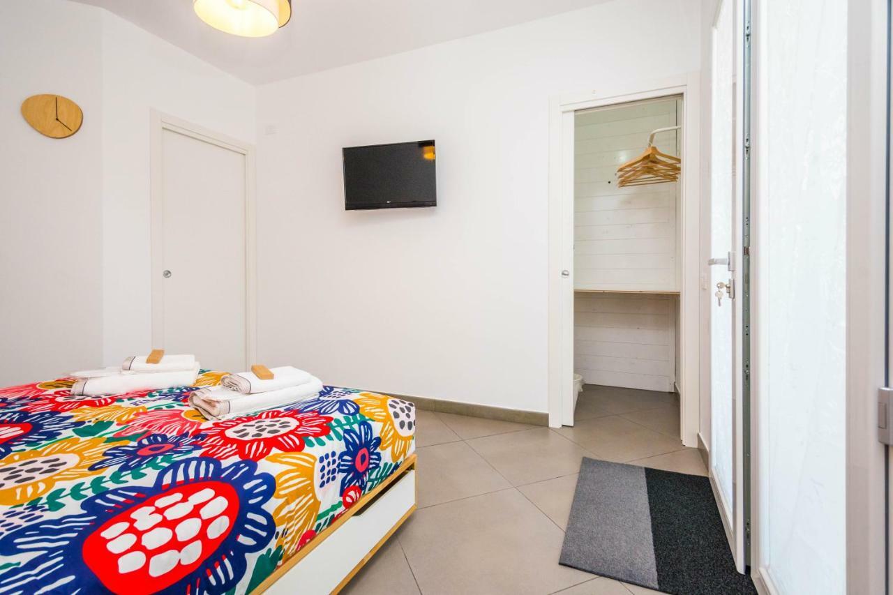 B&B Lo&G Lascari Extérieur photo