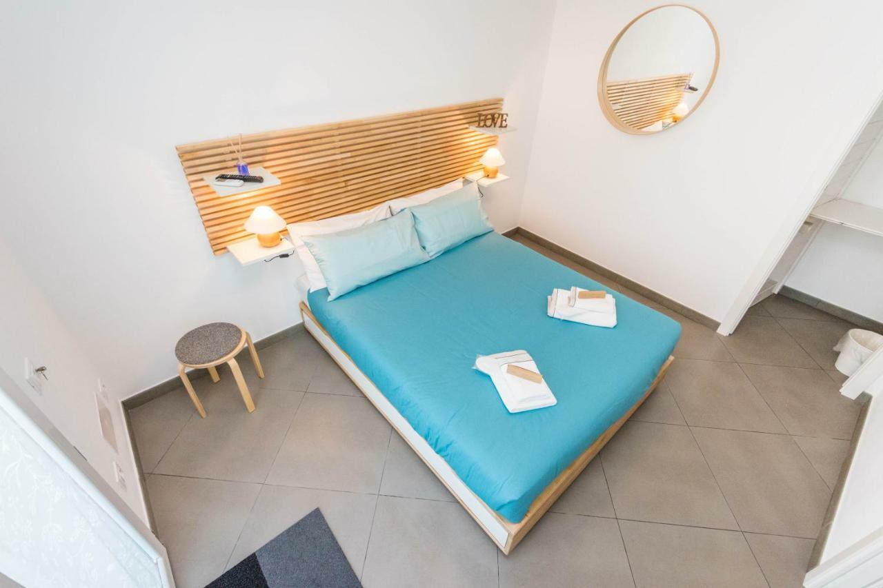 B&B Lo&G Lascari Extérieur photo