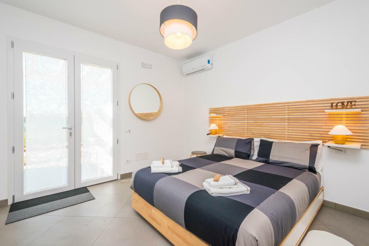 B&B Lo&G Lascari Extérieur photo
